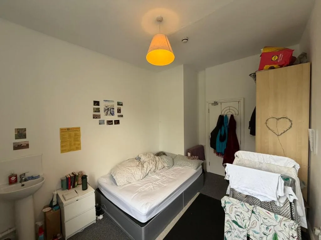 9 bedroom house for rent