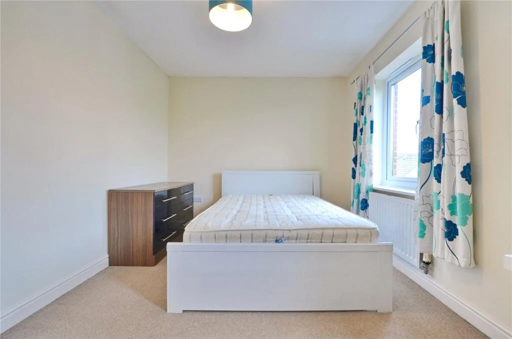 1 bedroom house share for rent