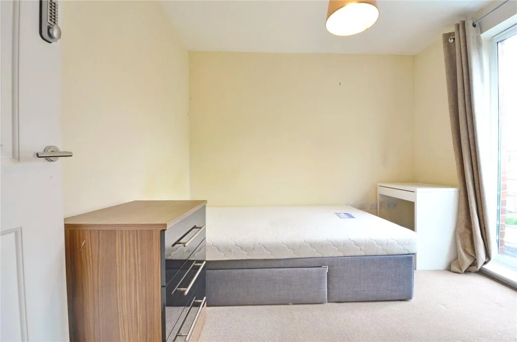 1 bedroom house share for rent