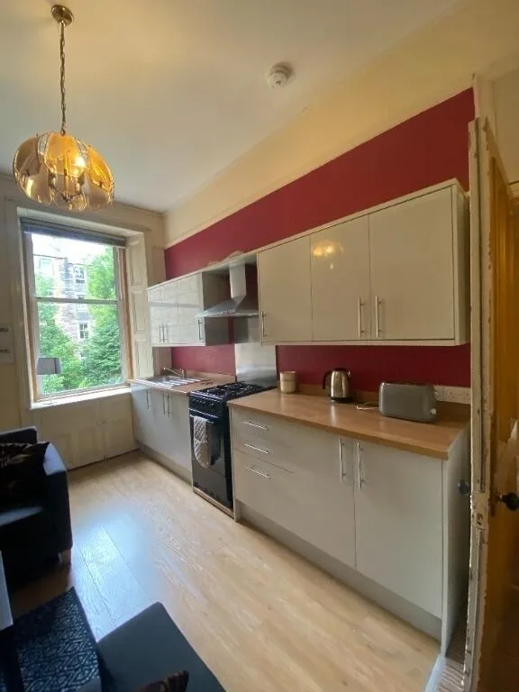 3 bedroom flat for rent