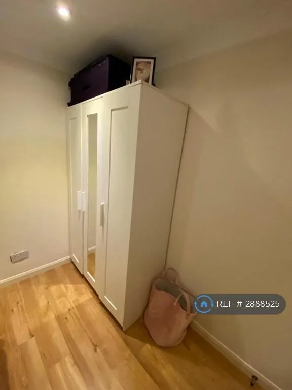 1 bedroom house share for rent