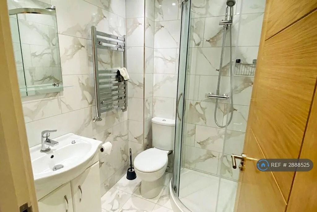 1 bedroom house share for rent