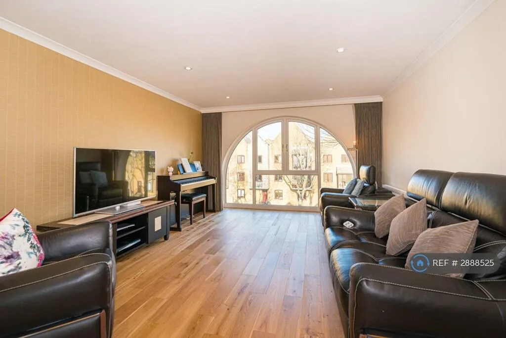 1 bedroom house share for rent