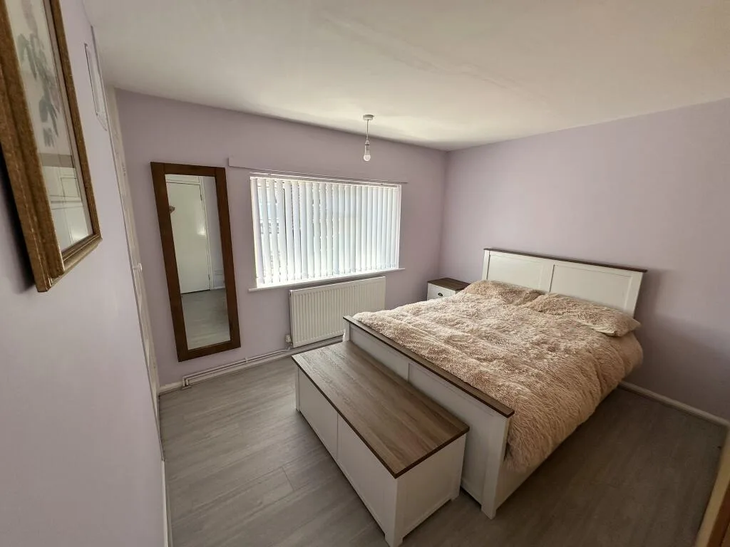 3 bedroom end of terrace house for rent