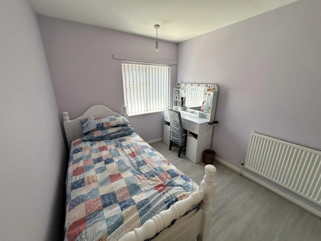 3 bedroom end of terrace house for rent