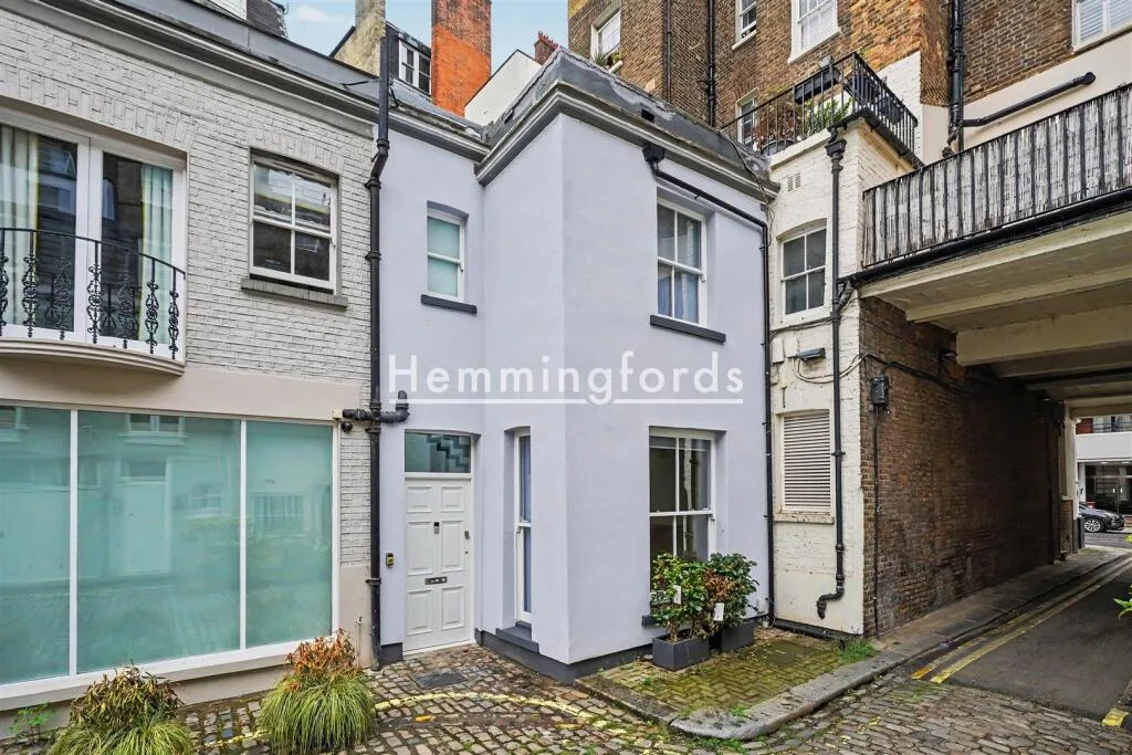 4 bedroom mews property for rent