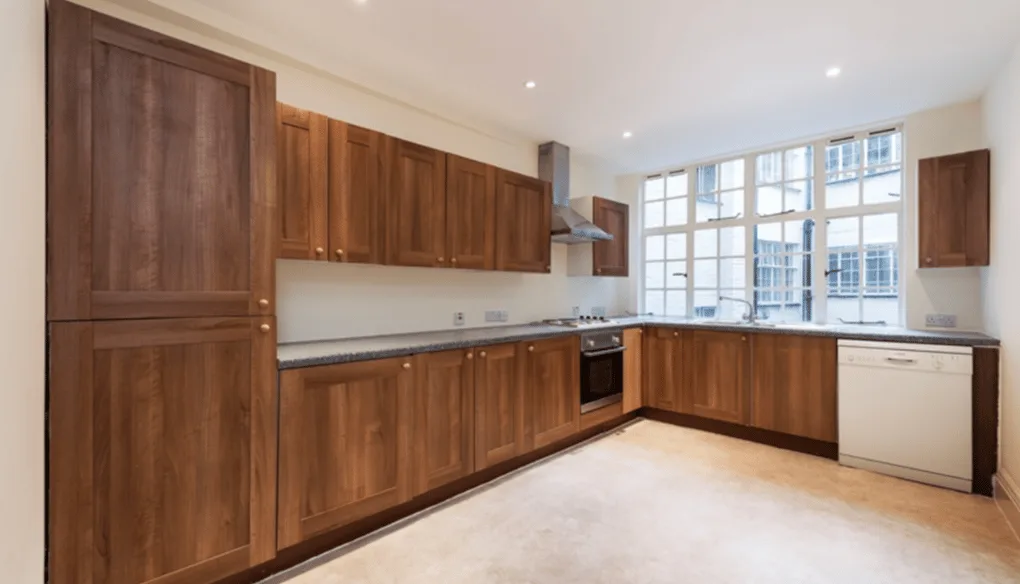 5 bedroom flat for rent