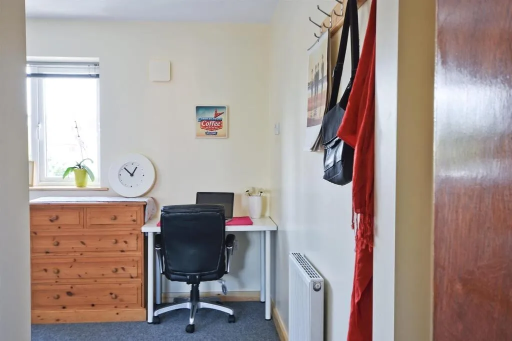 5 bedroom flat for rent