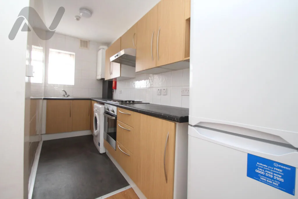 4 bedroom maisonette for rent