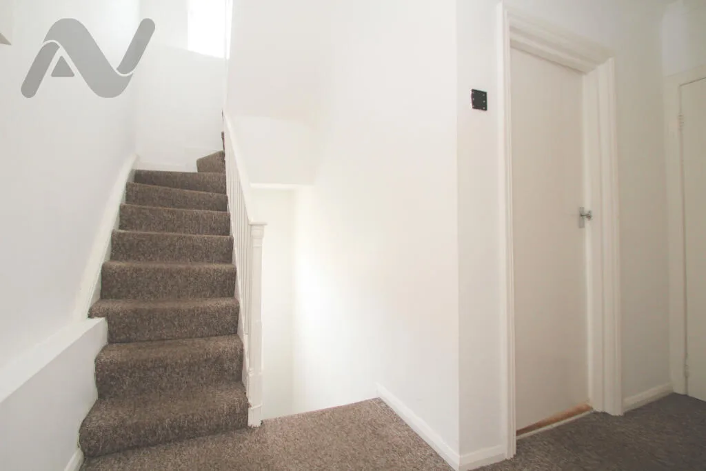4 bedroom maisonette for rent