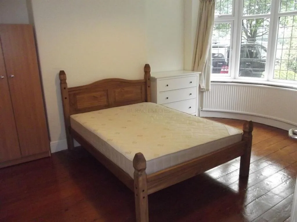 5 bedroom house for rent