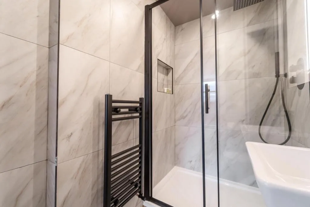 1 bedroom house share for rent