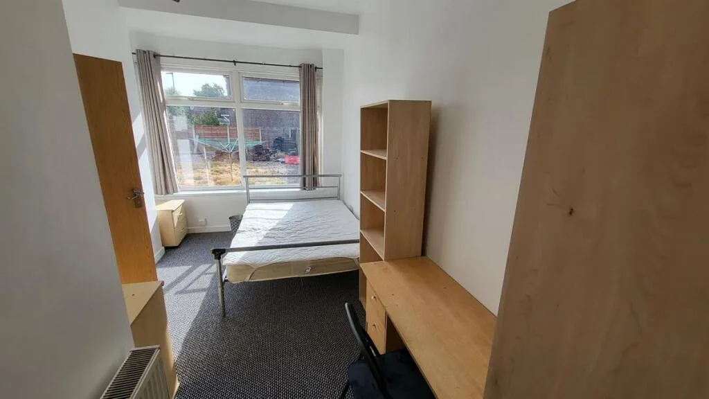 7 bedroom house for rent
