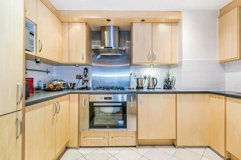 3 bedroom flat for rent