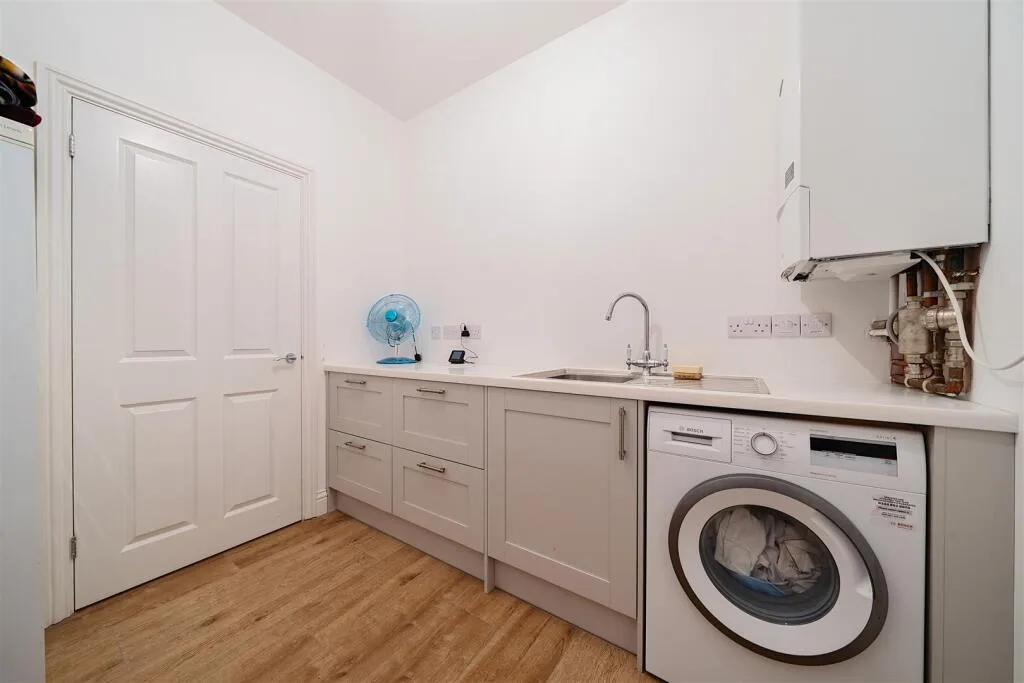 3 bedroom detached house for rent