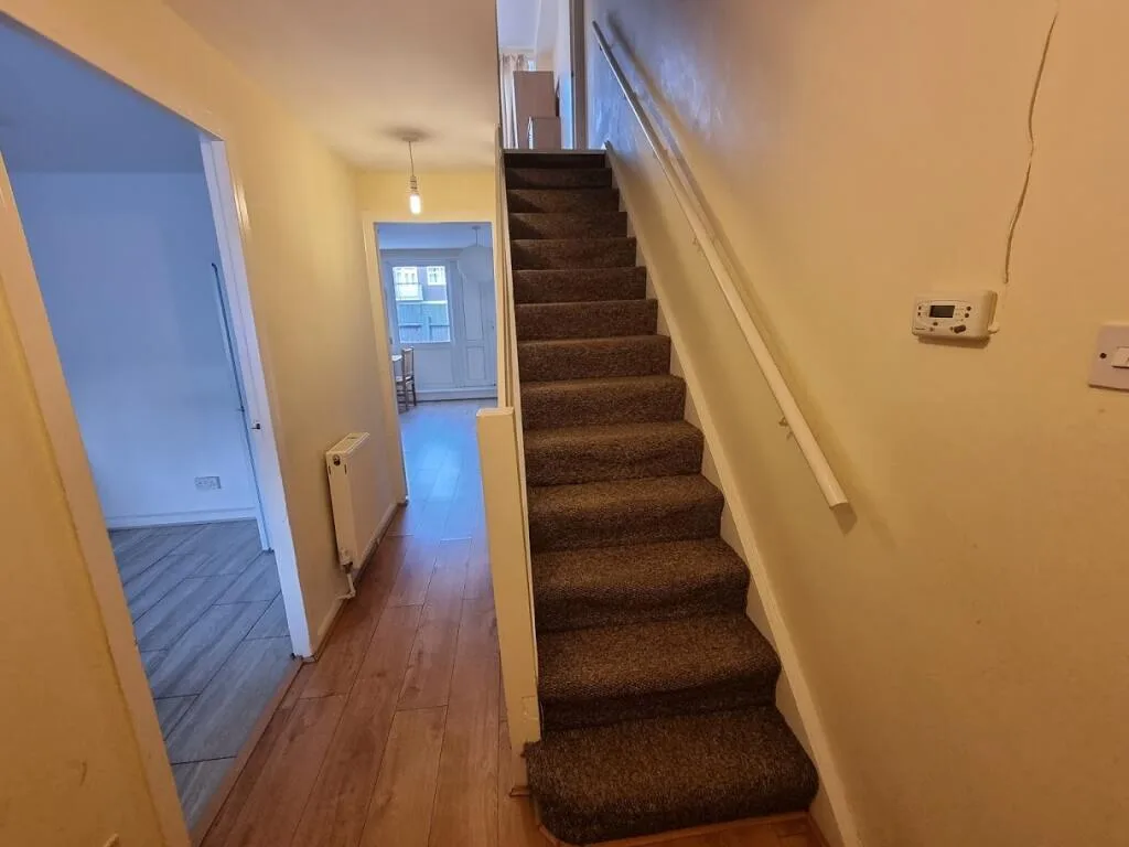 3 bedroom maisonette for rent