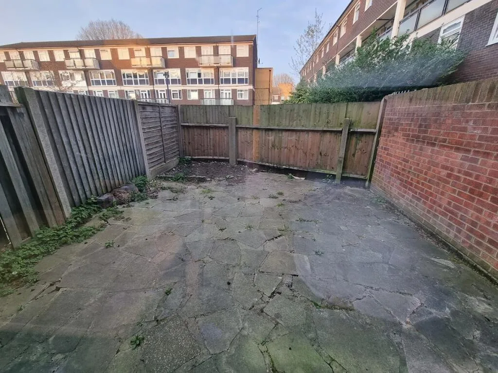 3 bedroom maisonette for rent