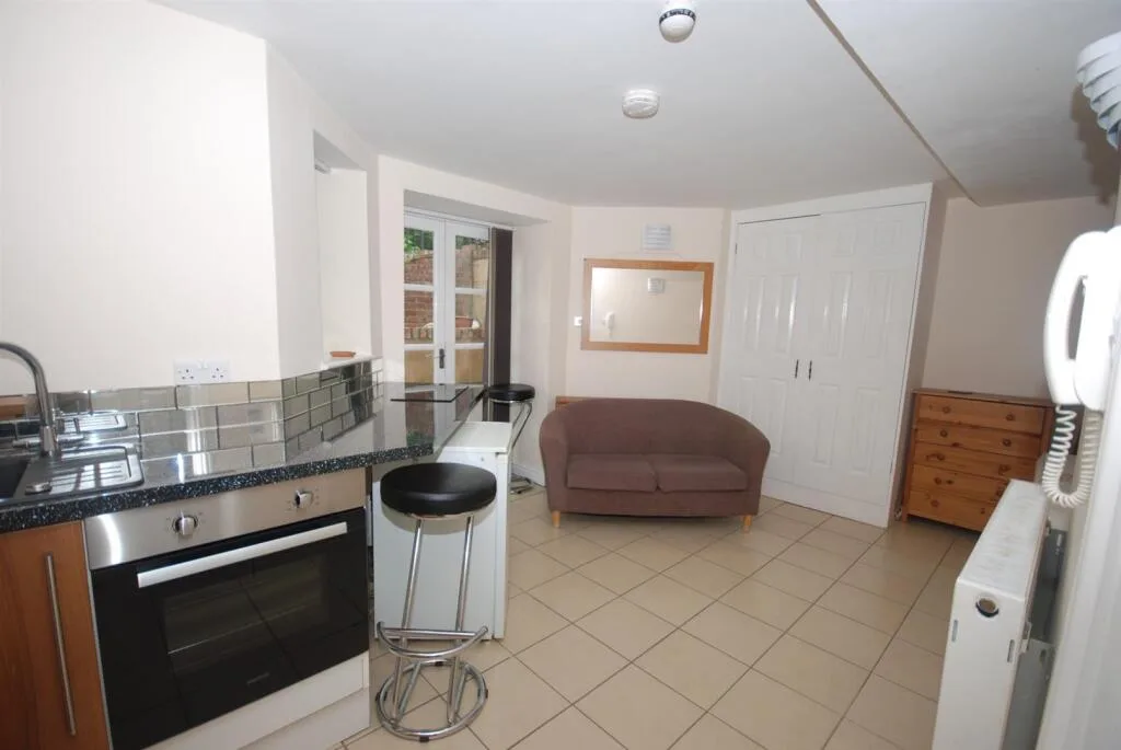 Studio apartment for rent