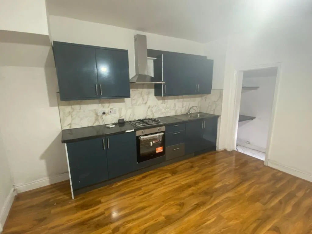 2 bedroom house share for rent