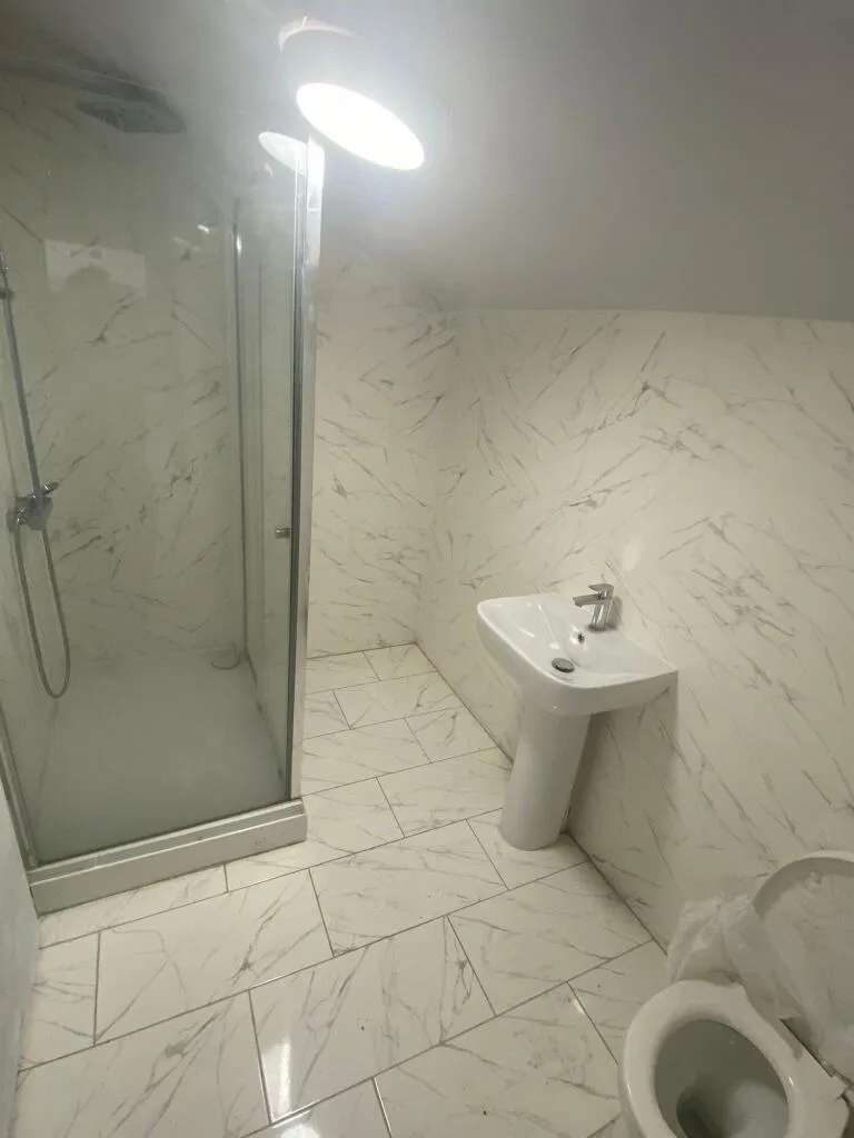2 bedroom house share for rent