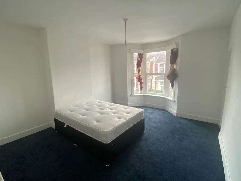 2 bedroom house share for rent