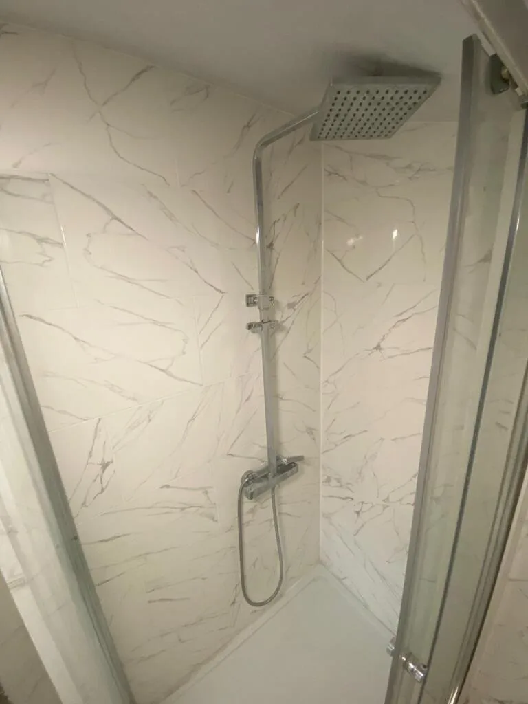 2 bedroom house share for rent