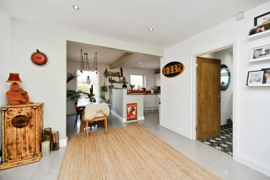 1 bedroom detached bungalow for rent