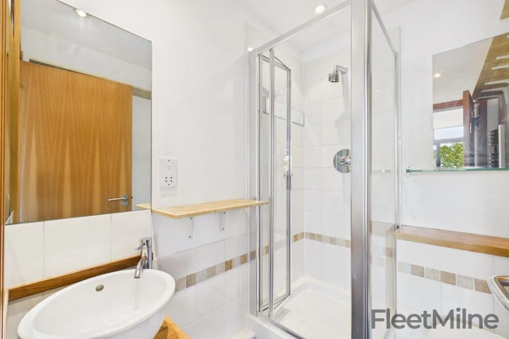 2 bedroom penthouse for rent
