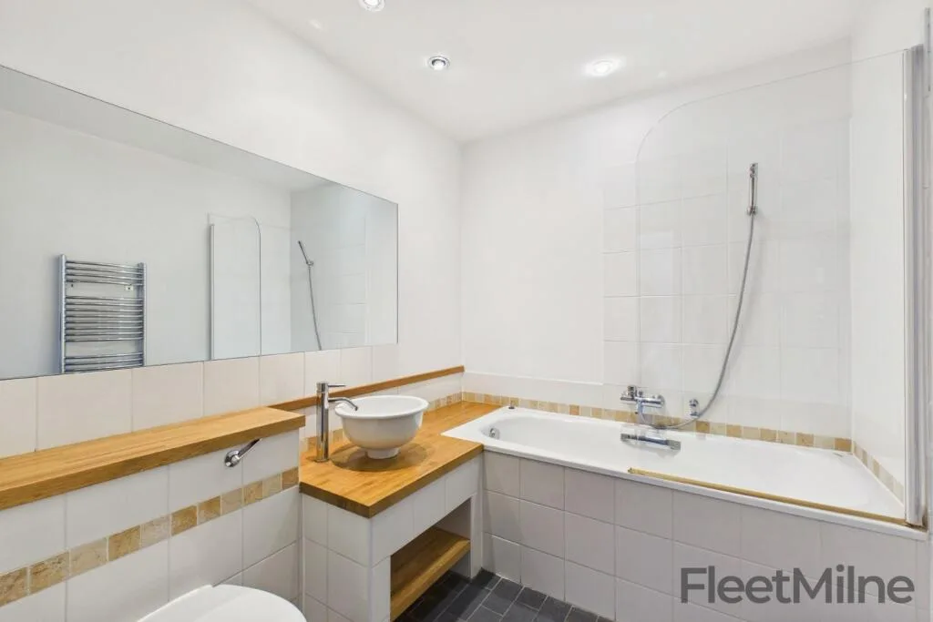 2 bedroom penthouse for rent