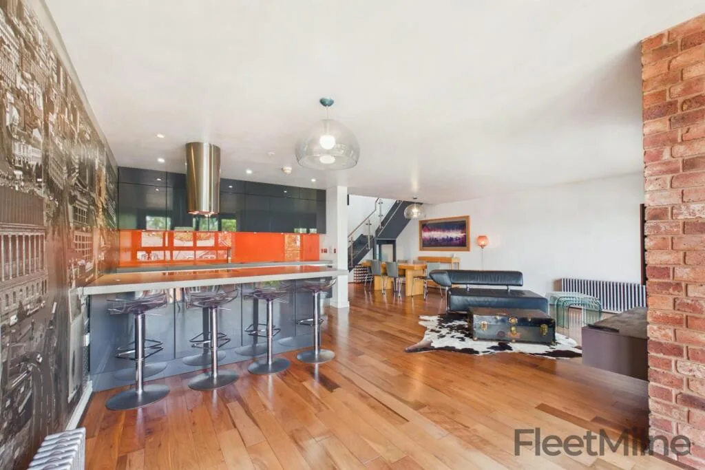 2 bedroom penthouse for rent