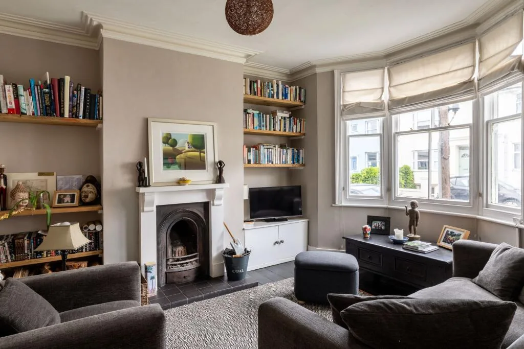 2 bedroom maisonette for rent