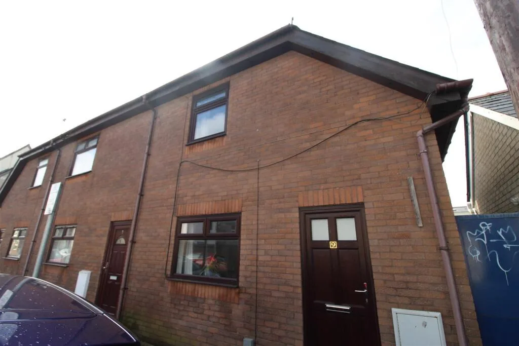1 bedroom house for rent