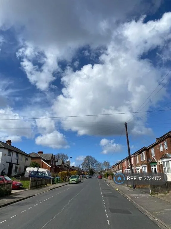 1 bedroom house share for rent