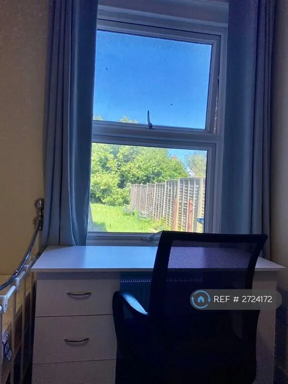 1 bedroom house share for rent