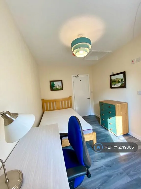 1 bedroom house share for rent