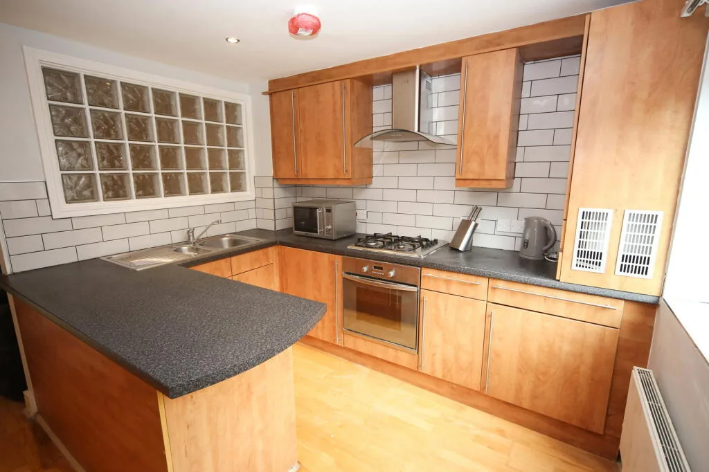 1 bedroom ground floor flat for rent