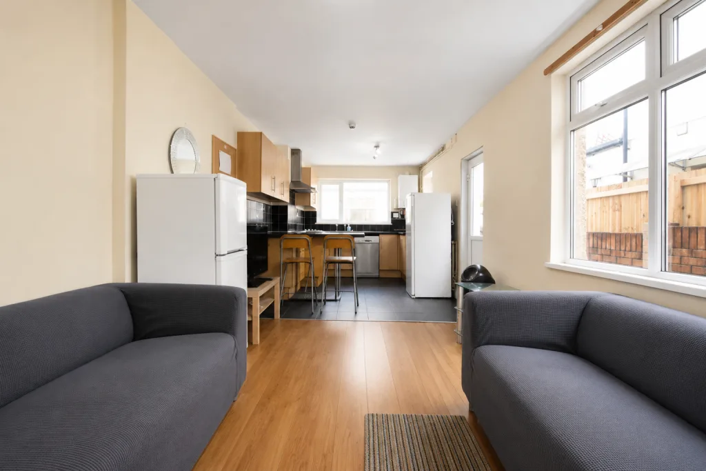 5 bedroom house for rent