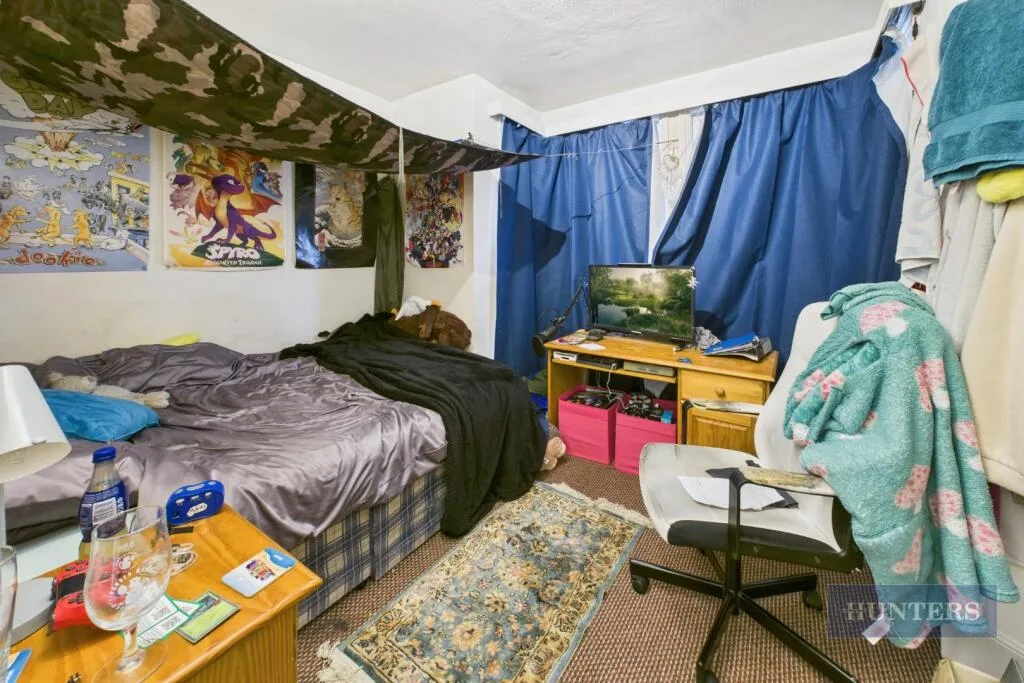 3 bedroom end of terrace house for rent