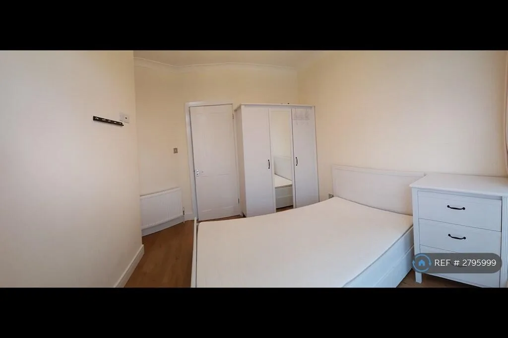 1 bedroom house share for rent