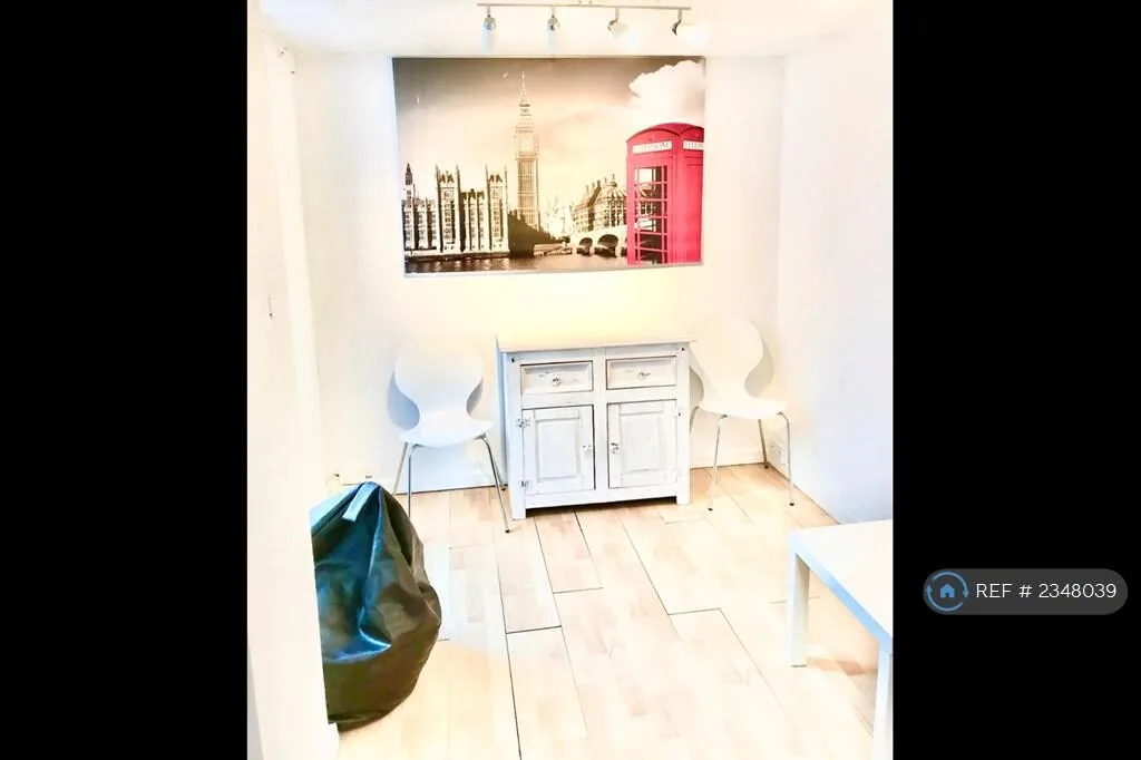 1 bedroom house share for rent