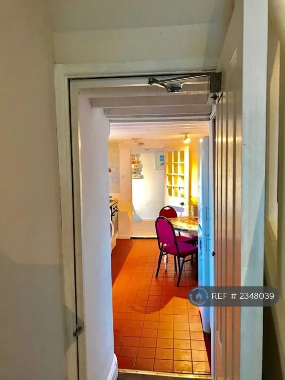 1 bedroom house share for rent