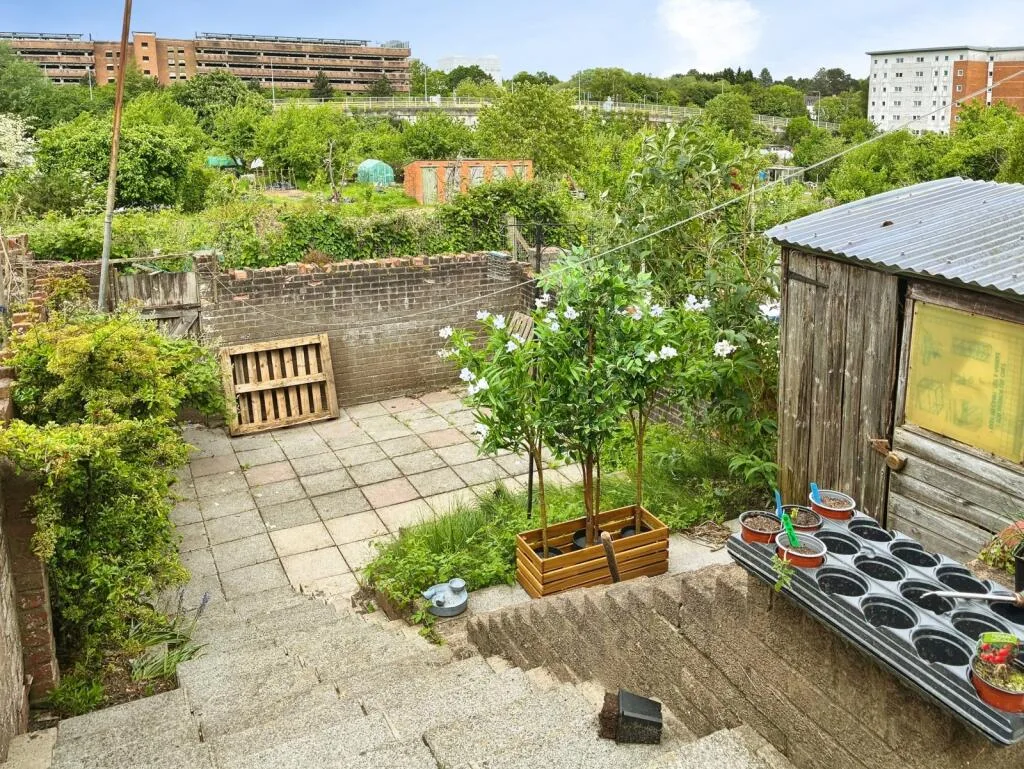 4 bedroom terraced house for rent