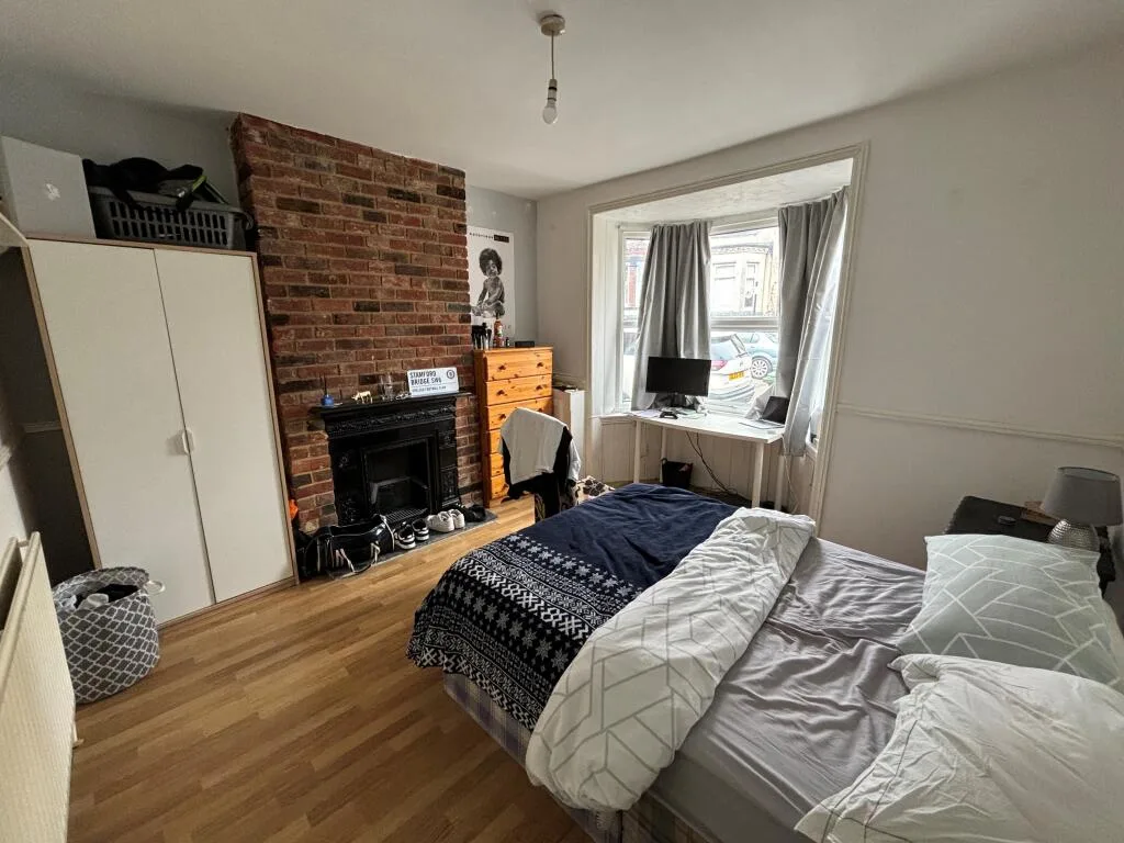 3 bedroom house share for rent