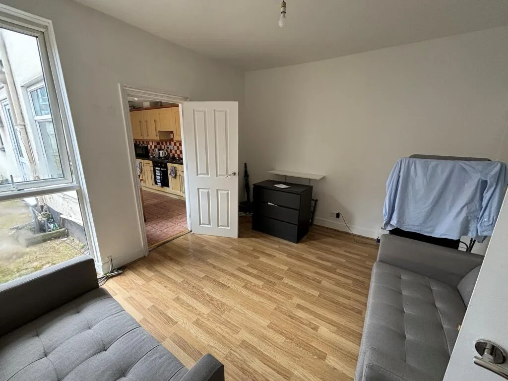3 bedroom house share for rent