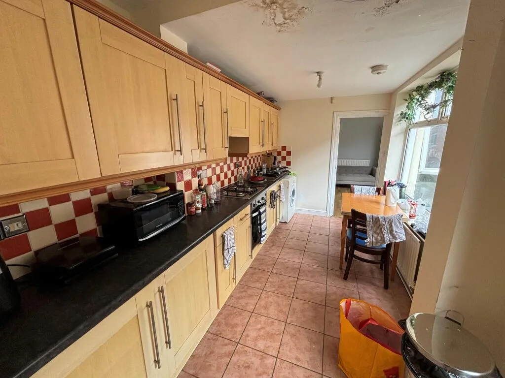3 bedroom house share for rent