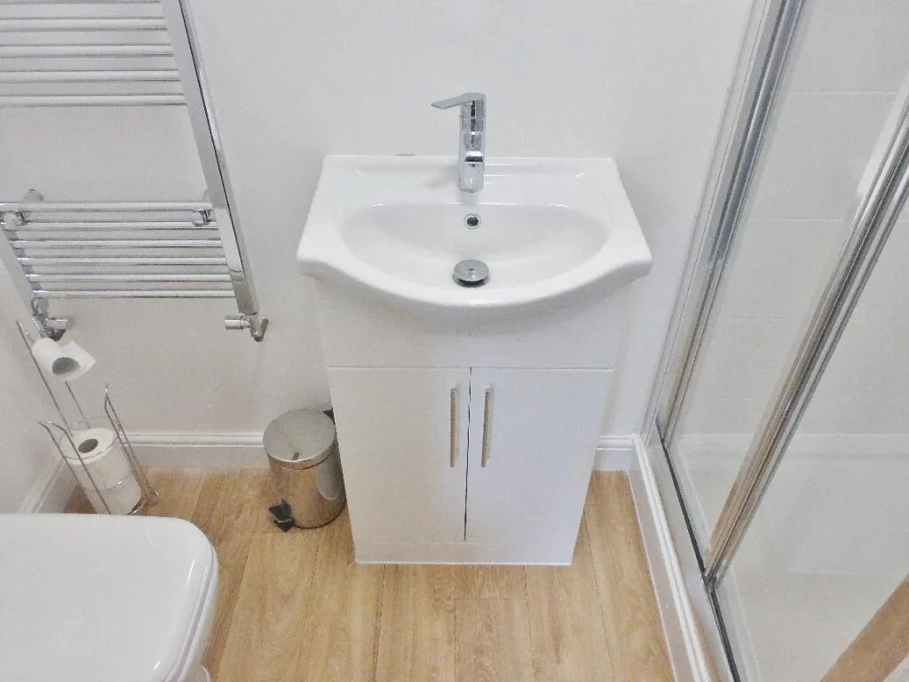 1 bedroom house share for rent