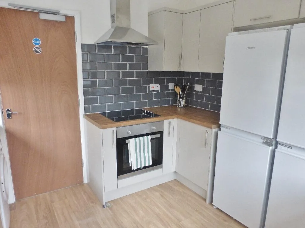 1 bedroom house share for rent