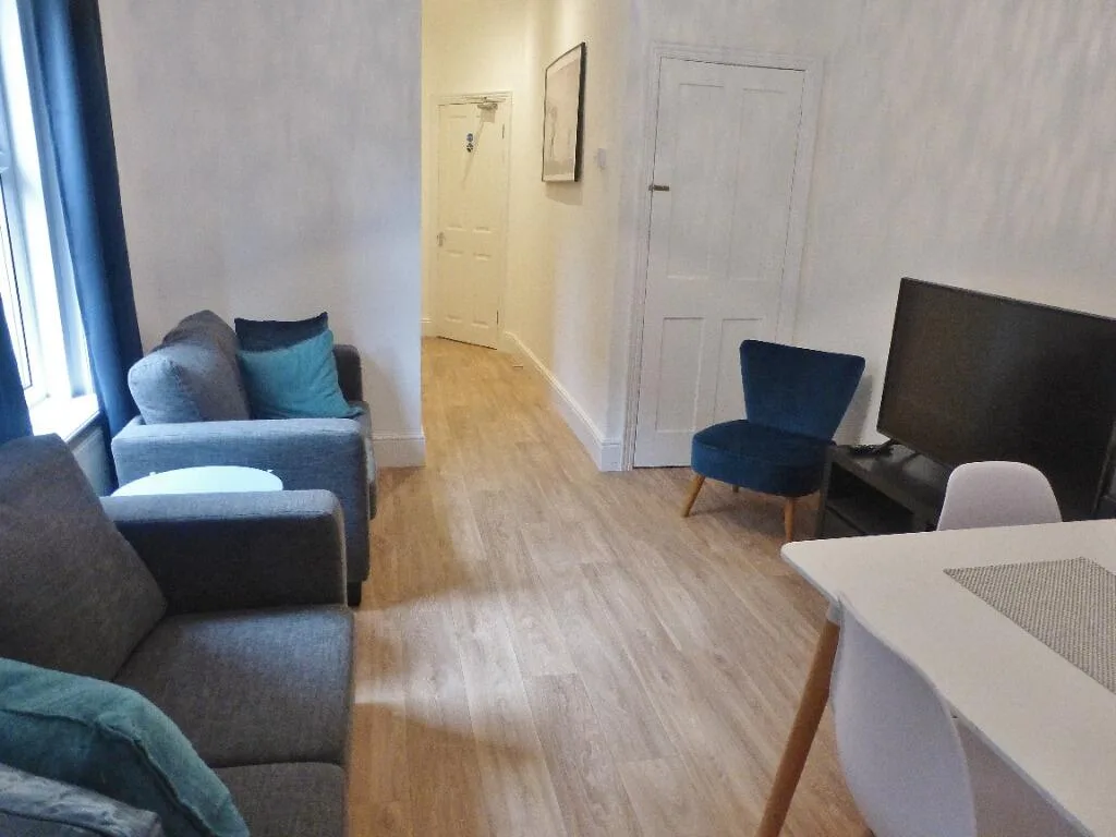 1 bedroom house share for rent