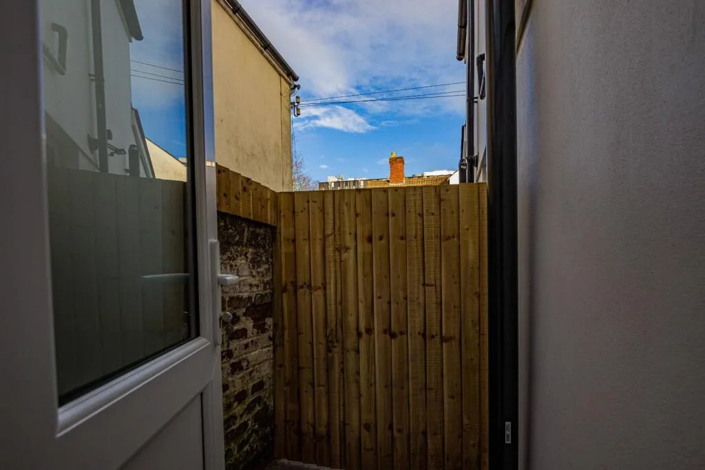 1 bedroom private hall for rent