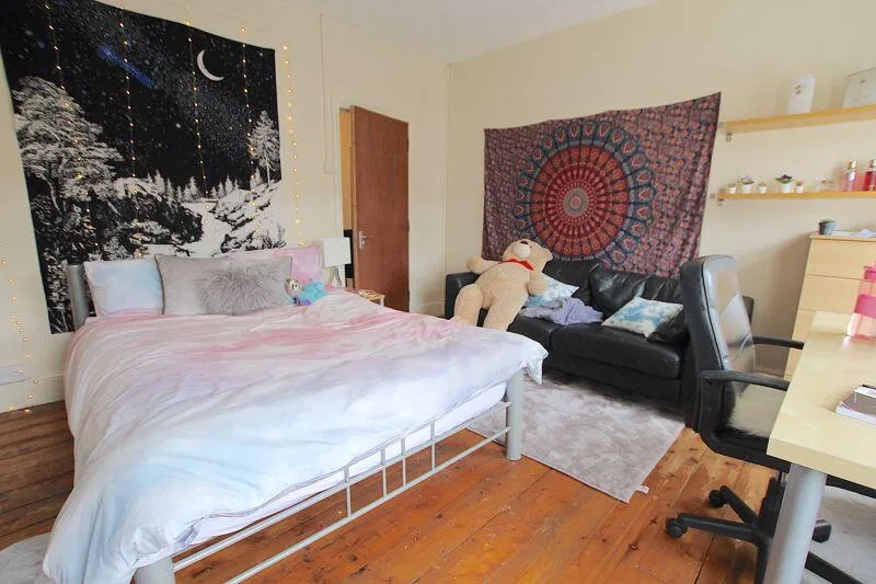 4 bedroom terraced house for rent